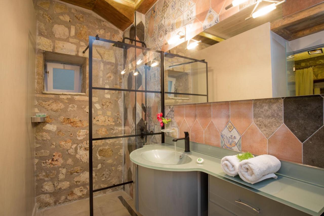 Stone Suites At Lefkada'S Old Port Exteriör bild